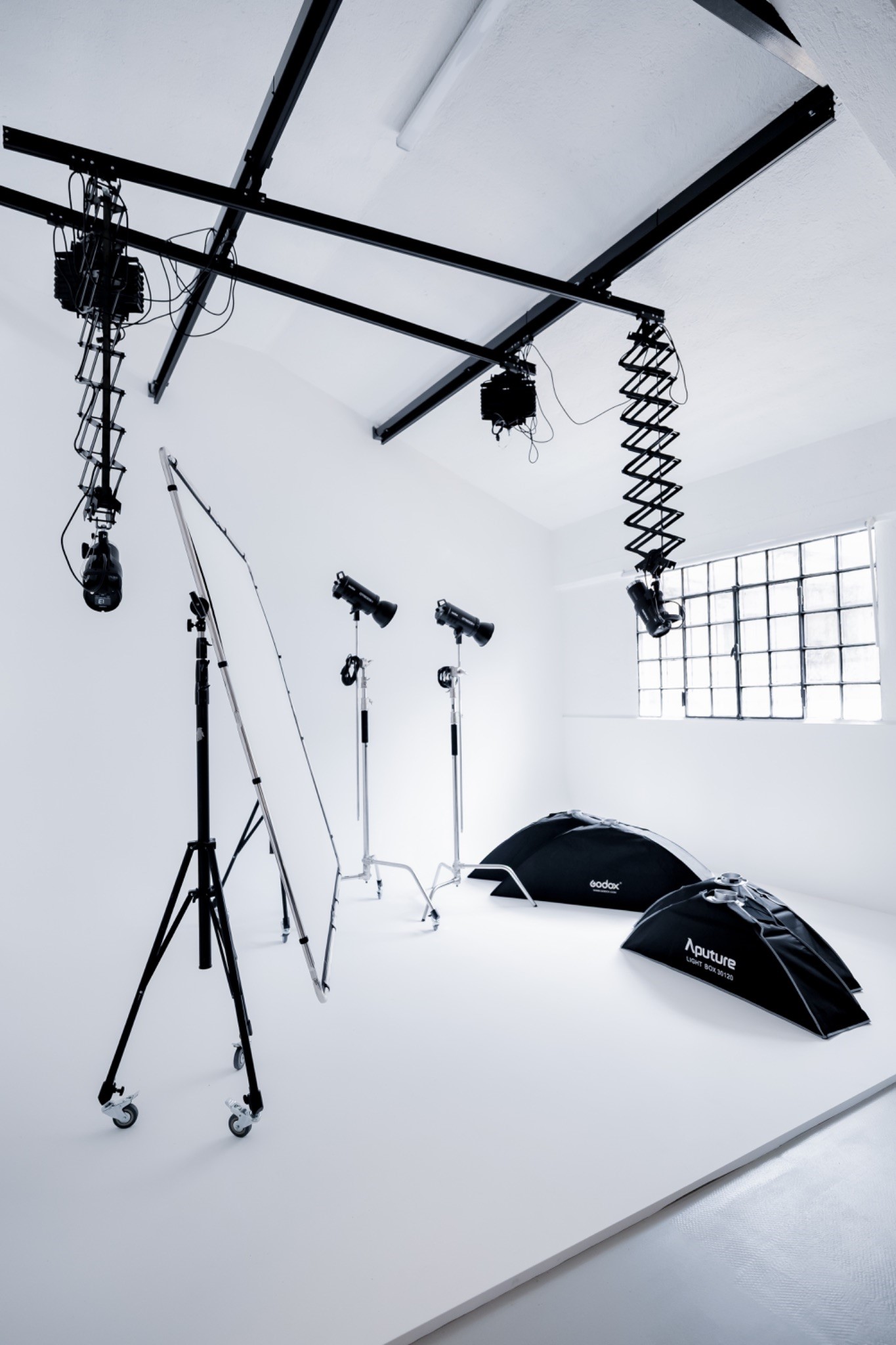 Sala Limbo — Cyclorama 5×4m, 1